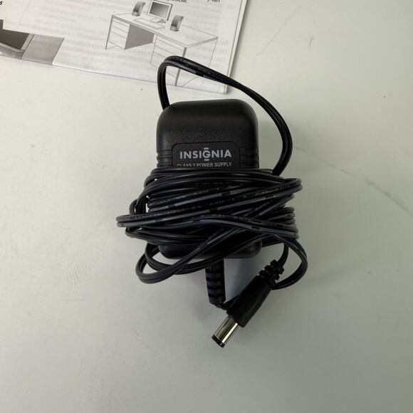 Insignia Powered Wired NS-PCS20 Set of 2 Black Computer Speakers - Picture 2 of 9